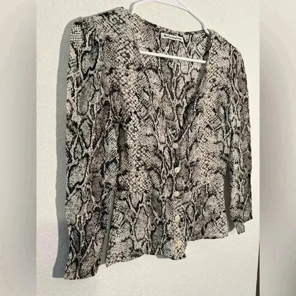 Reformation Jemma Snake Print Viscose Button Front Blouse Shirt Top Size 2 - Picture 3 of 10